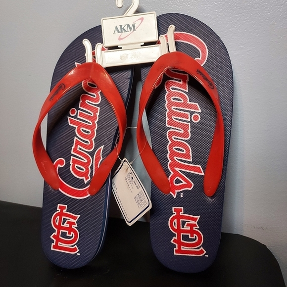 NWT Cardinals Flip-Flops Unisex Size 7-8 Medium - Picture 1 of 9